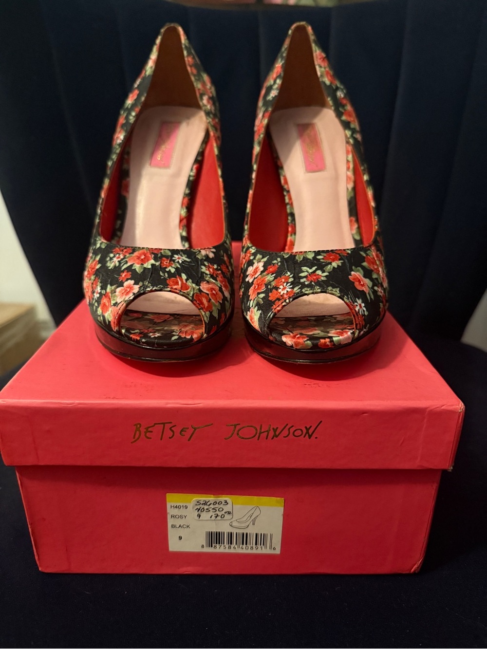 Betsey Johnson Vintage floral peep-toe platform Satin pumps - Picture 5 of 10